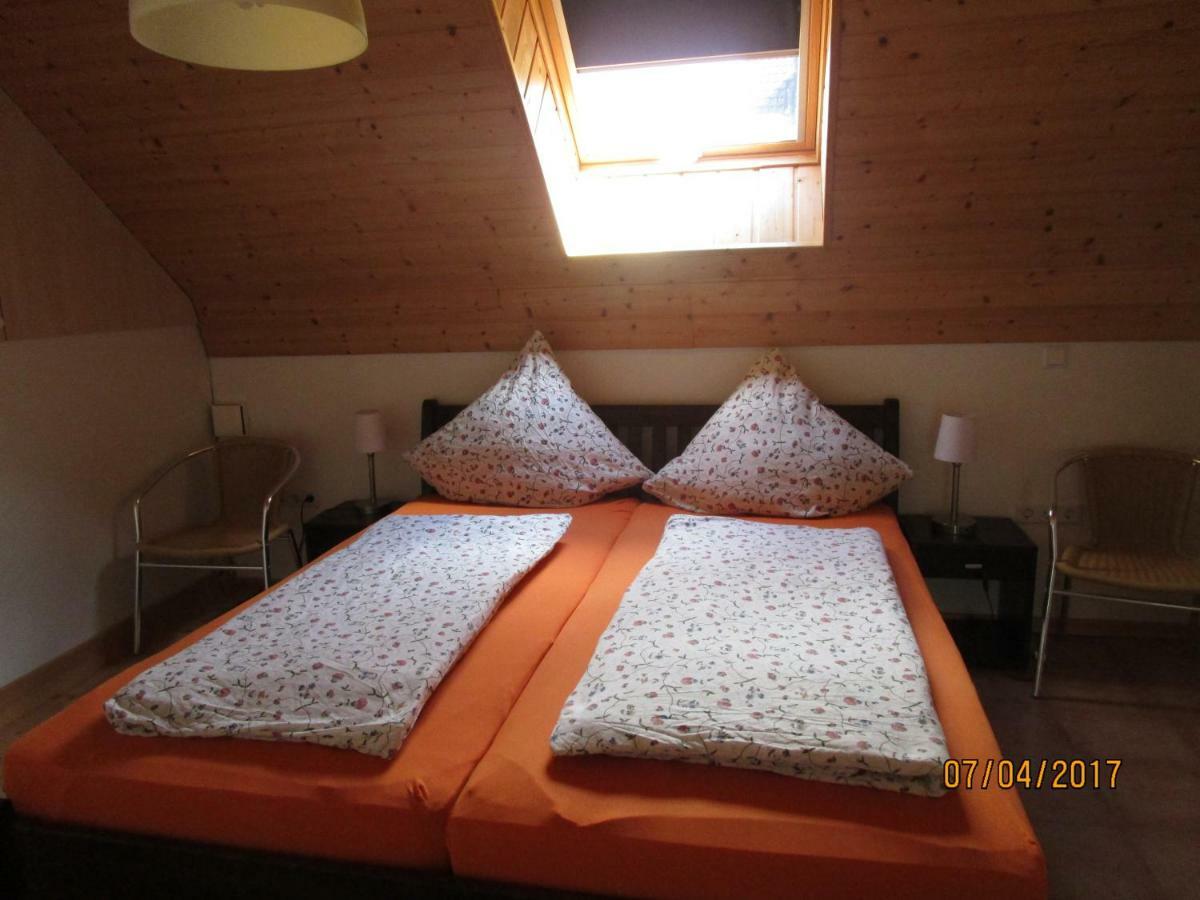 Ferienwohnung Hueck Lind  Экстерьер фото
